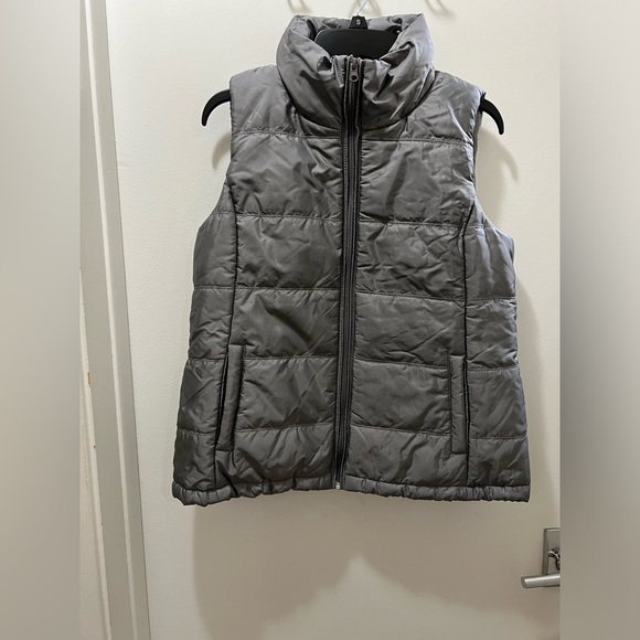 New York & Company Puffer Vest - Picture 1 of 3